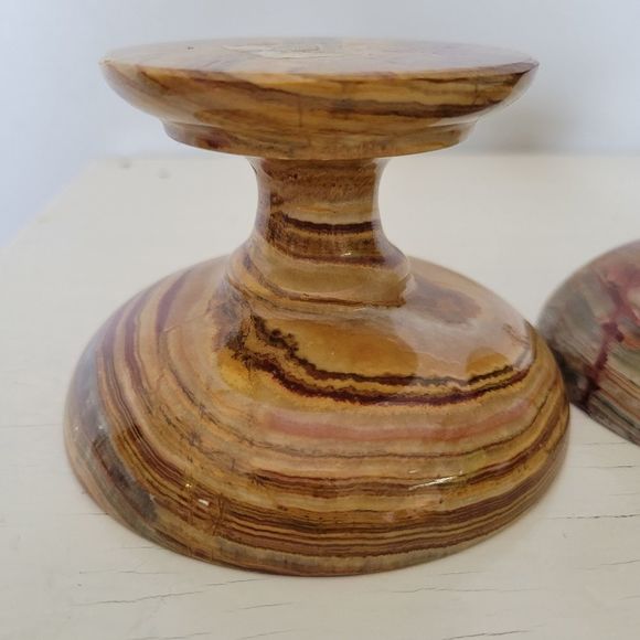 Swirled Onyx Marble Polished Stone Candlestick Holders Carved in Pakistan - Picture 9 of 11